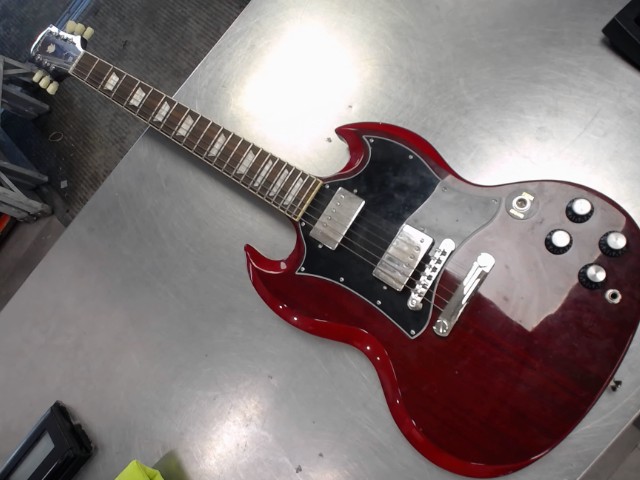 Guitare rouge epiphone sg