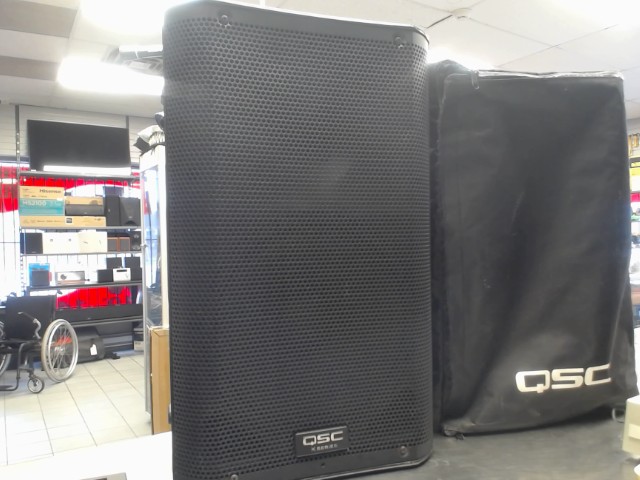 Speaker qsc k10 +acc