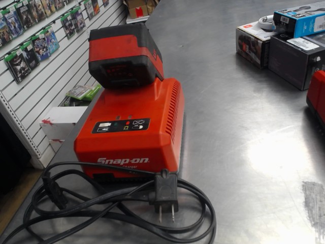Chargeur et batterie snap-on