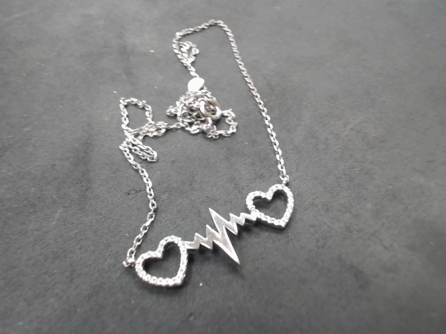 Chaine avec pendant de coeur