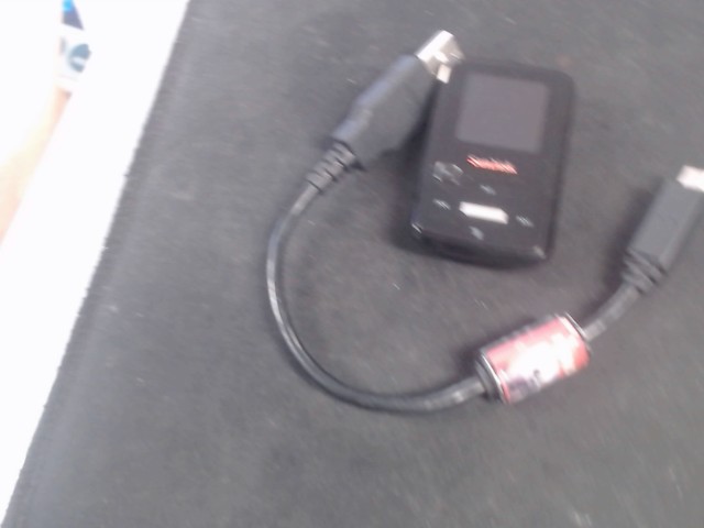 Sansa mp3 + charger