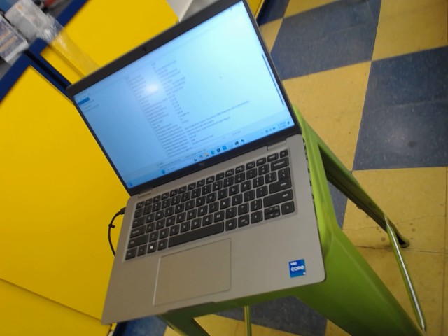 Laptop dell gris i5