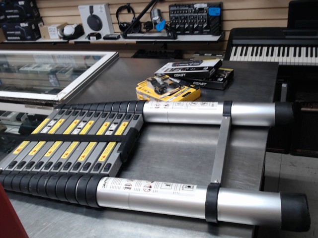 Aluminium telescopic ladder 6.2m