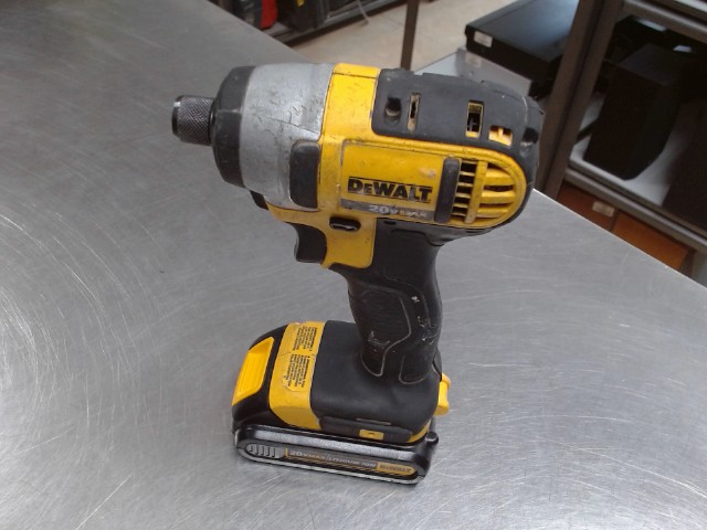 Drill impact dewalt