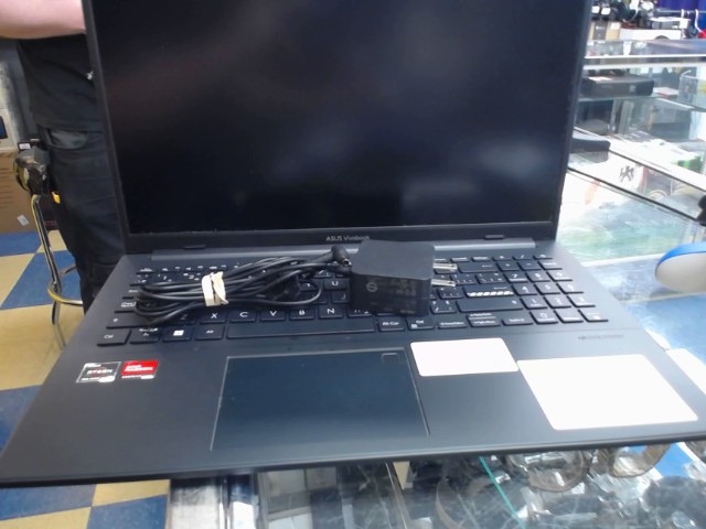 Laptop 8gb ram ryzen 5 + ch pw-420666