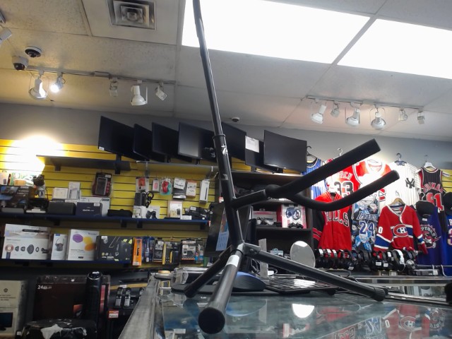 Guitar stand