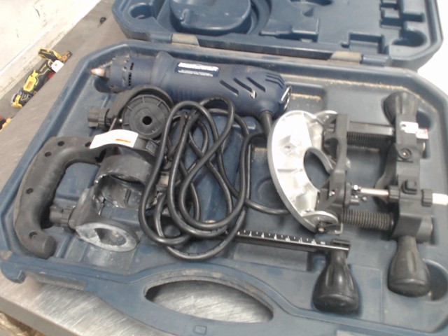 Dremel �lectrique+acc casee