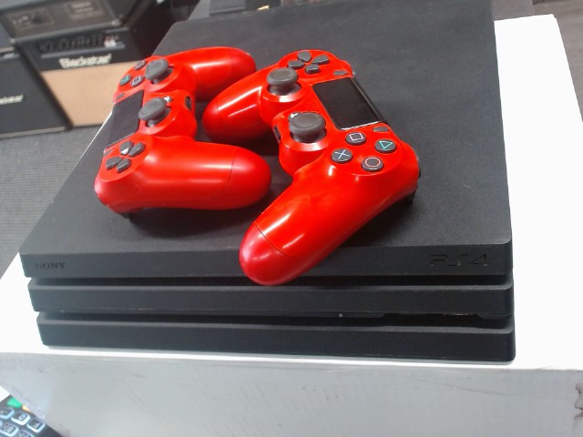 Console ps4 avec 2 manette