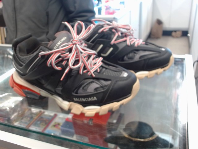 Balenciaga track noir rouge blanc no box
