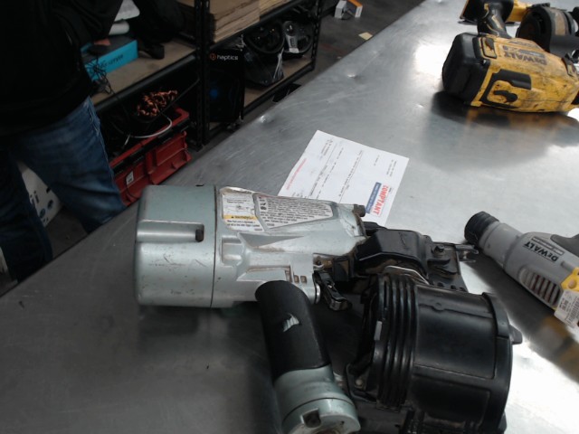 Gun a charpente metabo