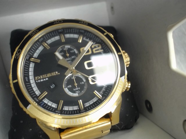Montre homme gold plated fond noir