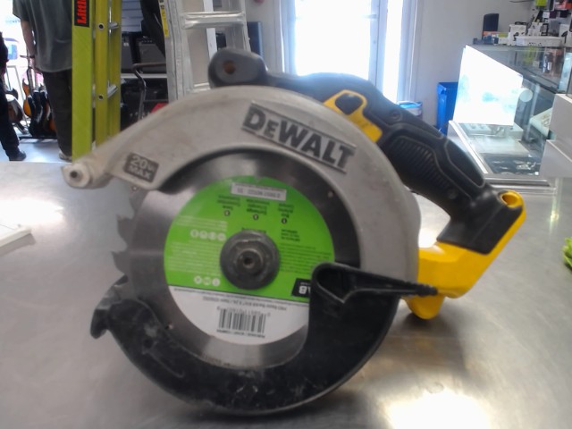 Scie circulaire dewalt