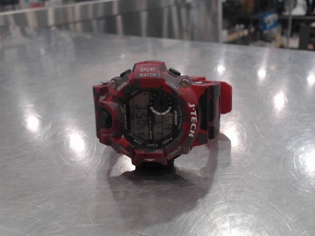 Montre sportive rouge