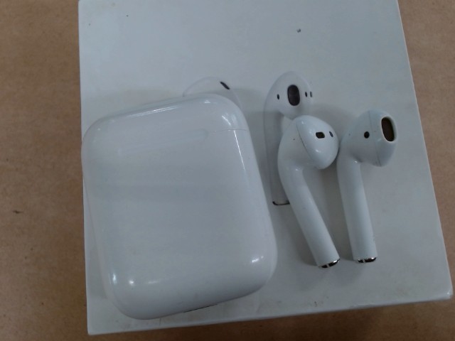 Airpods 2ieme generation en boite+etui