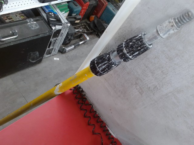 Baton escamatoble pour peinture