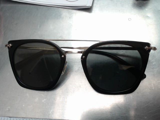 Lunettes soleil monture gold tone