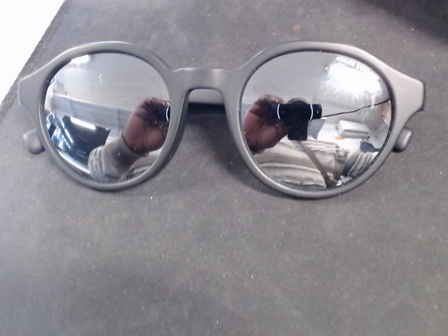 Lunette de luxe