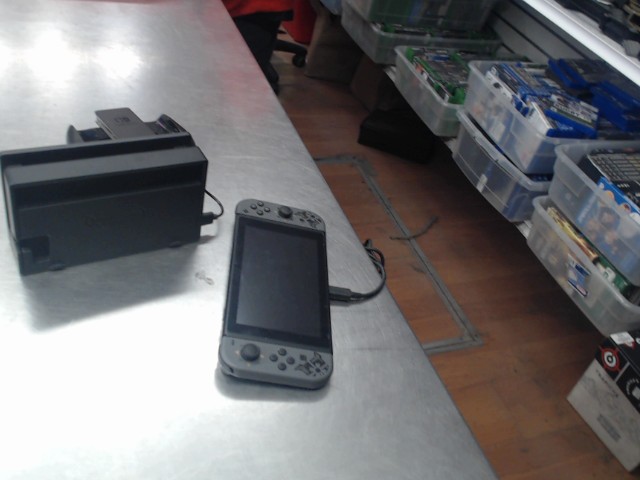 Nitendo switch monster hunter sans fils