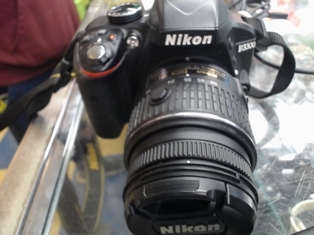 Camera nikon avec sac batt et chargeur