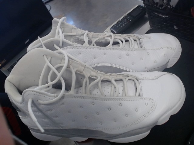 Paire de basket 13
