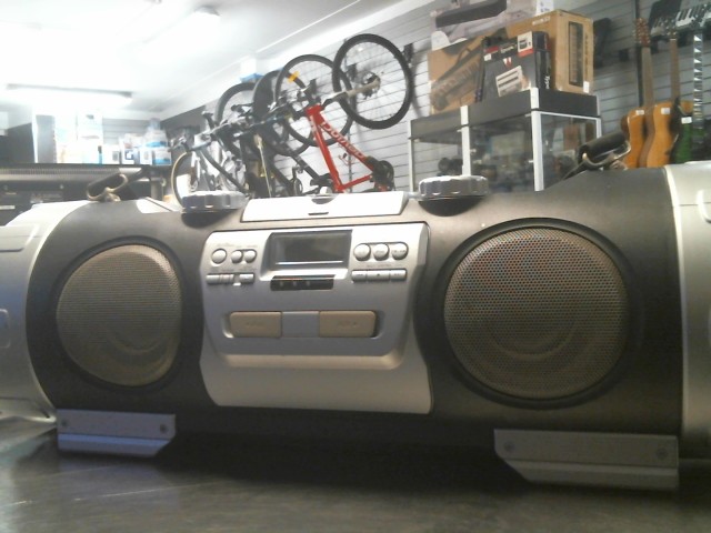 Haut parleur style boombox avec tc