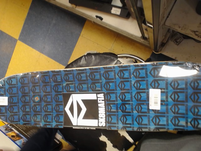 Plache skate neuf