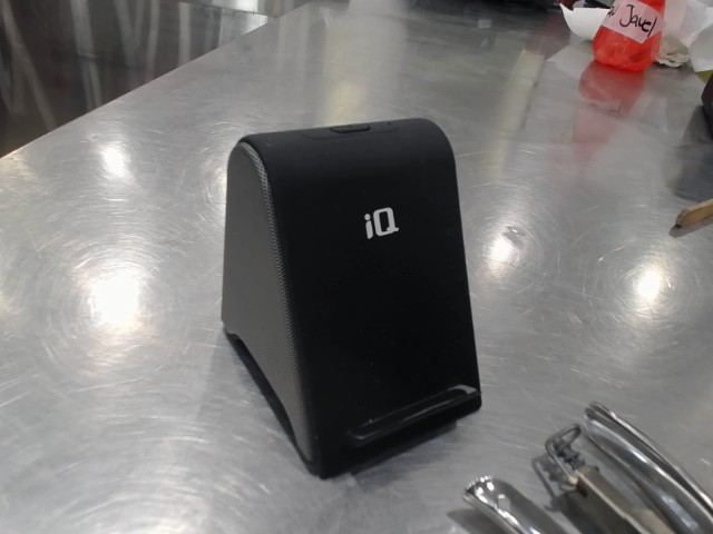V)speaker bluetooth