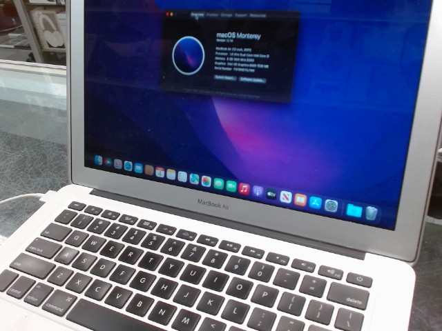 I5/8gb ram/128ssd/13in/2017