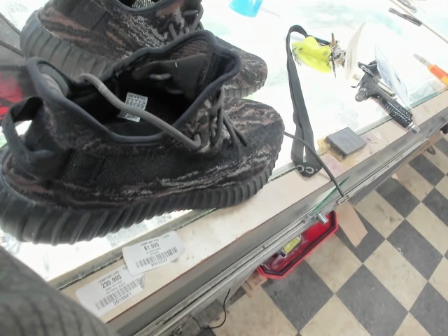 Paire shooes