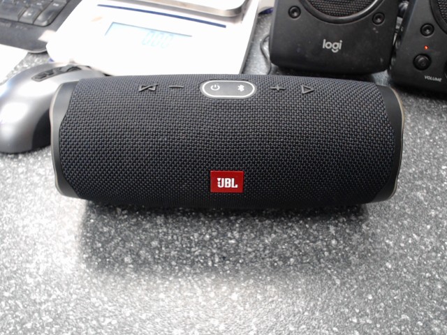 Speaker bluetooth