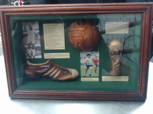 Shadow box commemoratif pele + maradona