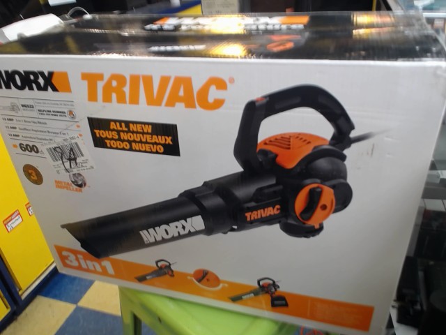 Leaf blower avec boite open box ***