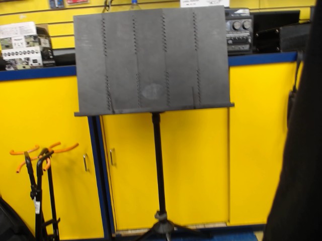 Lutrin pliable plastique