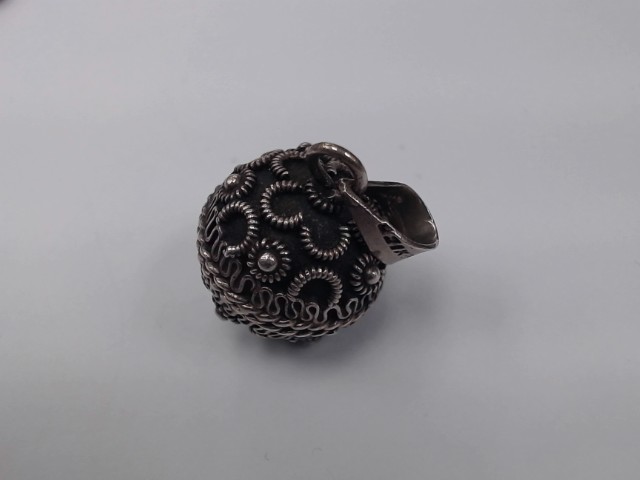 Breloque en argent 12g