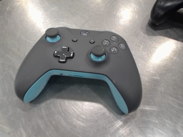 Xbox one first gen manette gris/ciel