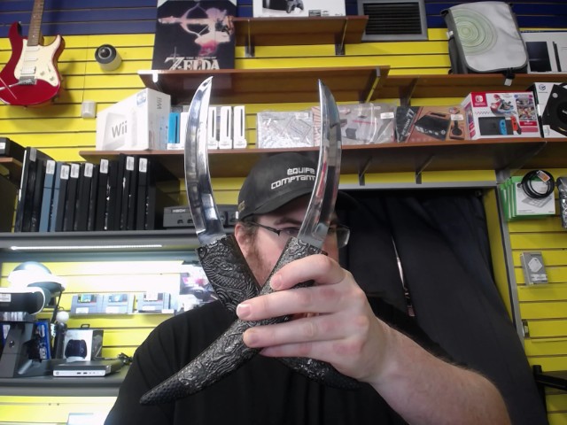 Moon blade