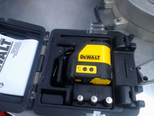 Dewalt lazer vert dcase