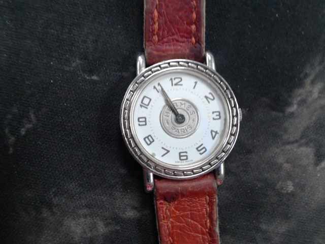 Montre hermes argent strap cuir rouge