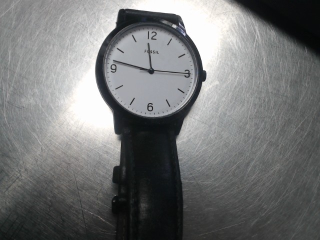Montre fossil noir strap en cuir