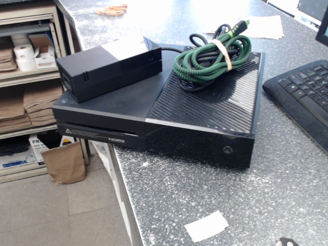 Console xbox one first gen+fils noman