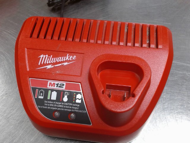 Chargeur milwauke m12