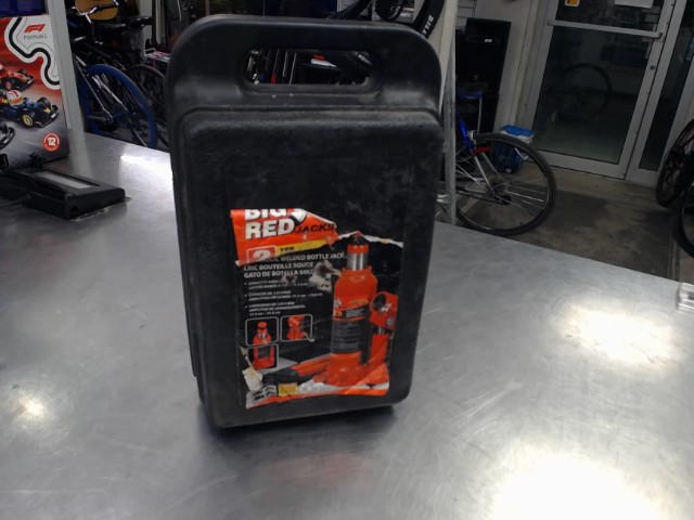 Bottle jack 2t dans case
