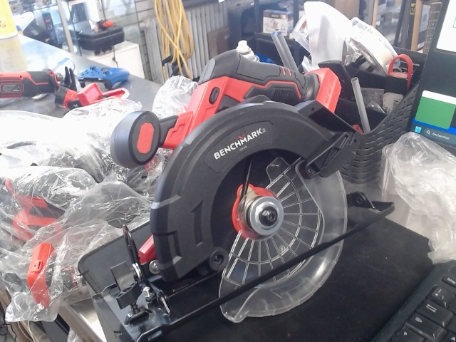 Scie circulaire 6.5po