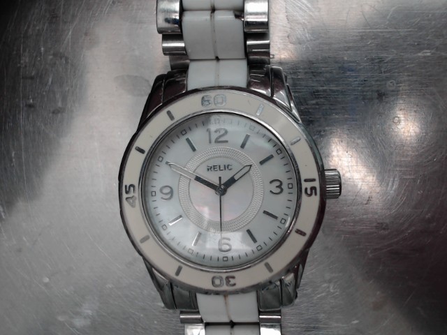 Montre relic blanche