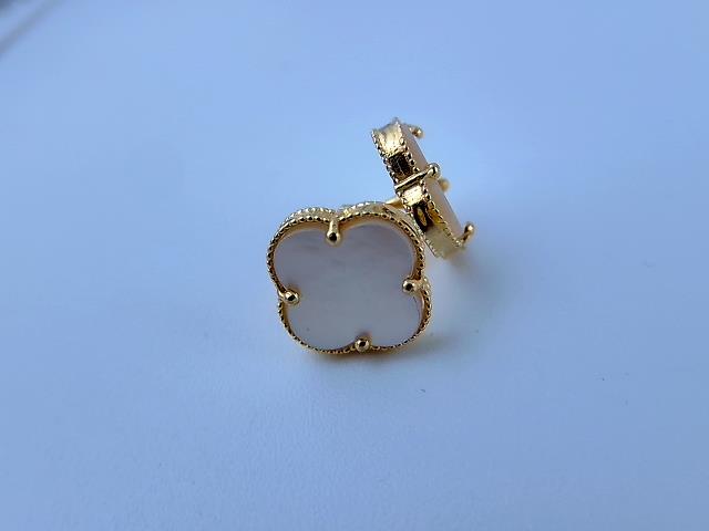 BOUCLES D OREILLES EN OR 10KT