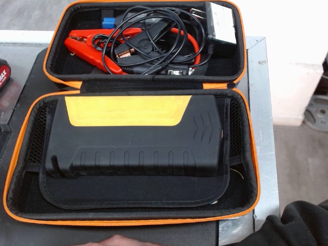 Kit jump starter 12800mah 12v-19v+case