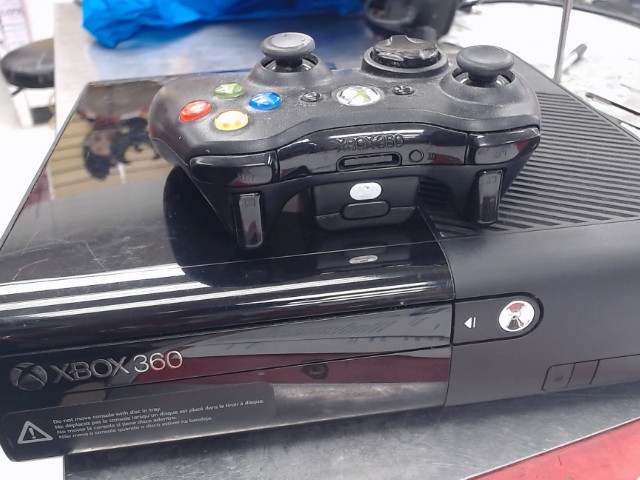 Console xbox 360 et acc