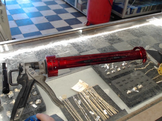 Convoy super caulk gun auto flow stop
