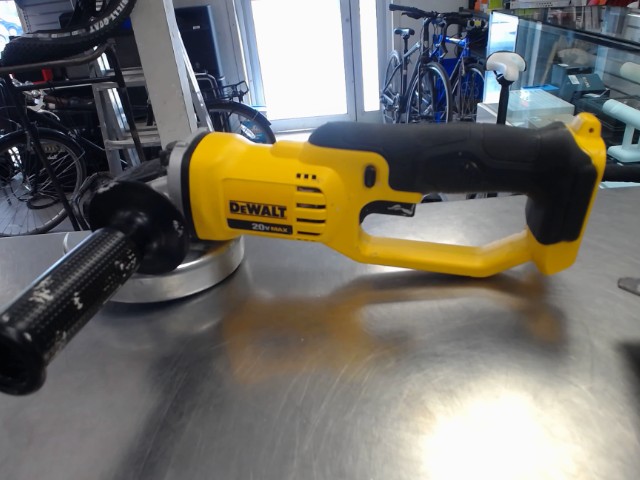 Scie circulaire dewalt