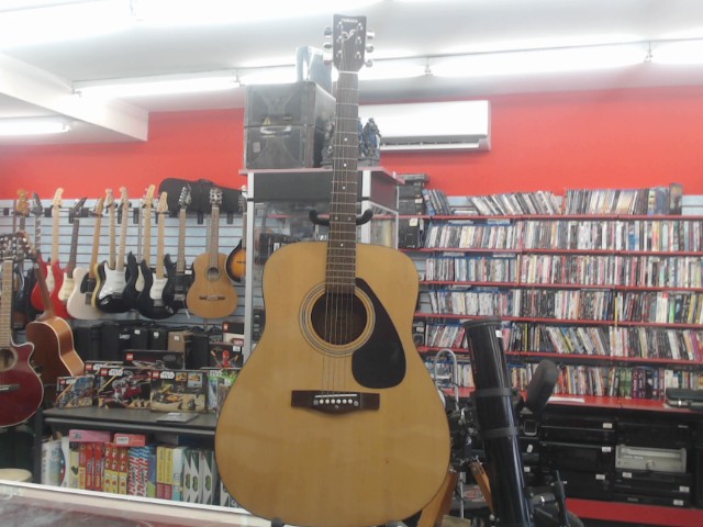 Guitare dreadnought classique
